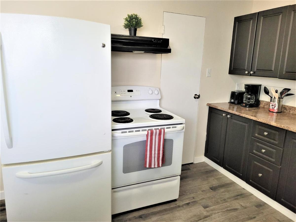 Cozy 4 Bedroom Townhouse - Peaceful Feel Of Home Winnipeg Extérieur photo